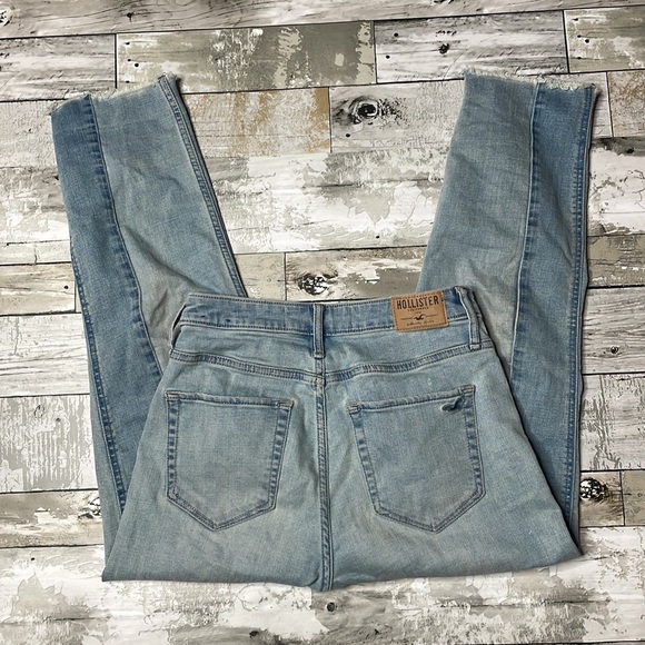 Hollister High Rise boyfriend Jeans 27 - Picture 5 of 6